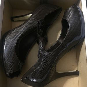 Gorgeous Steve Madden 4” heels